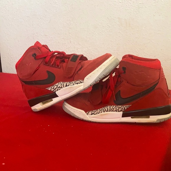 Nike Air Jordan’s in size youth 6 - Picture 4 of 4